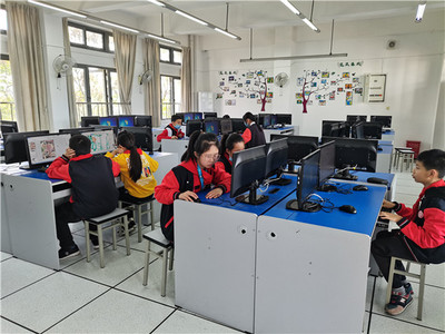 成都市文翁實(shí)驗(yàn)小學(xué) 當(dāng)技術(shù)成為畫筆，思想在平面設(shè)計(jì)中綻放