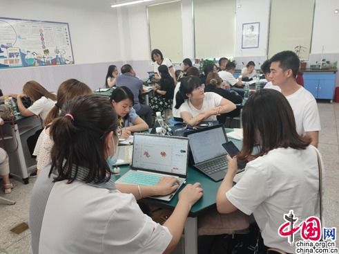 成都武侯區(qū)全面啟動(dòng)教師信息技術(shù)應(yīng)用能力提升工程，賦能教育現(xiàn)代化與區(qū)域人才發(fā)展